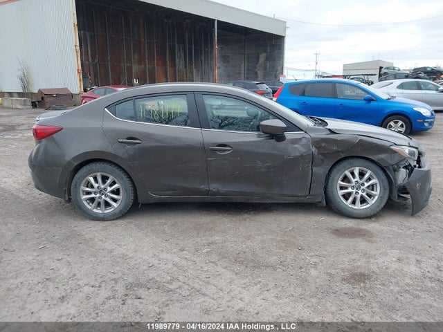 JM1BM1V71E1141752 Mazda MAZDA3