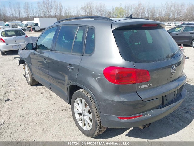 WVGJV7AX1FW517805 Volkswagen Tiguan