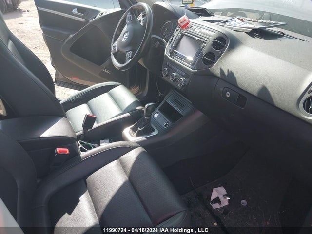 WVGJV7AX1FW517805 Volkswagen Tiguan