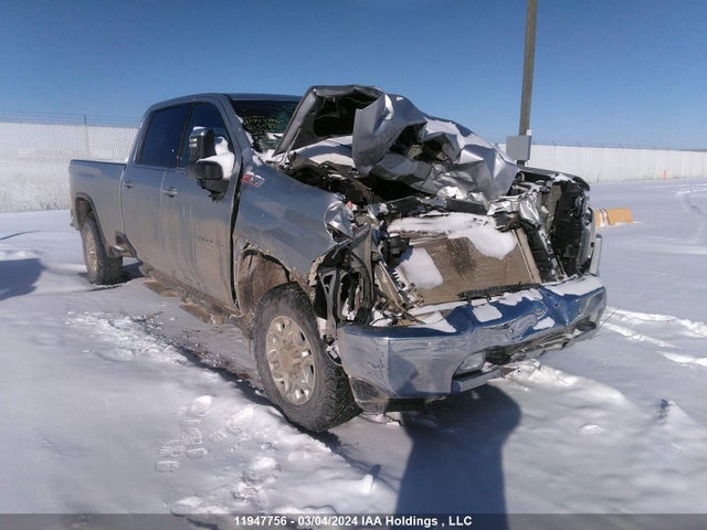 2022 1GC4YPE75NF308570 main image