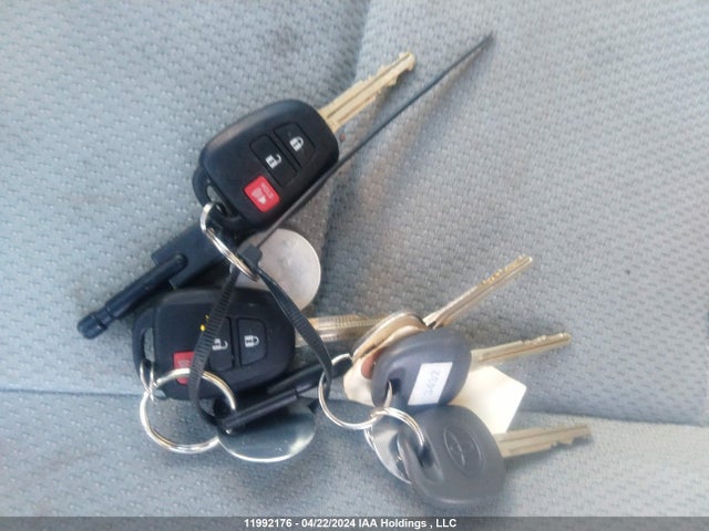 Toyota Prius C Technology 2016 JTDKDTB34G1126257 Image 11