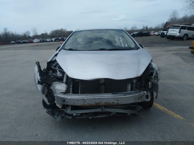 Toyota Prius C Technology 2016 JTDKDTB34G1126257 Image 13