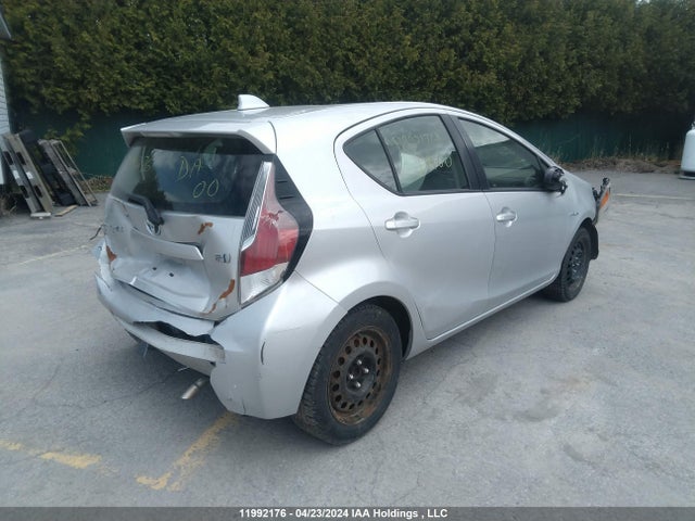 Toyota Prius C Technology 2016 JTDKDTB34G1126257 Image 4