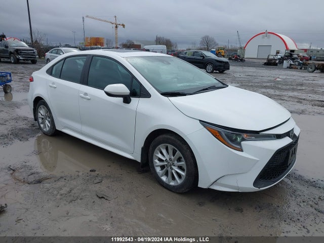 Toyota COROLLA LE 2022 5YFBPMBE8NP300922 Image 1