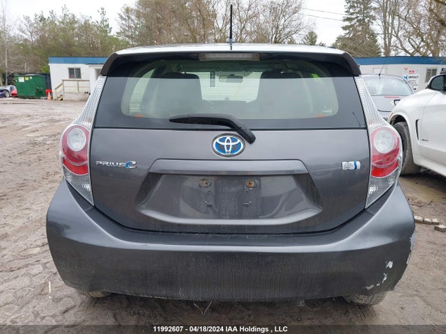 Toyota Prius C Technology 2014 JTDKDTB39E1572031 Image 16