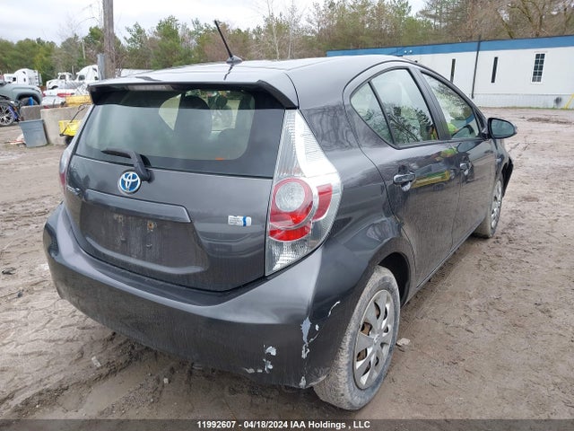 Toyota Prius C Technology 2014 JTDKDTB39E1572031 Image 4