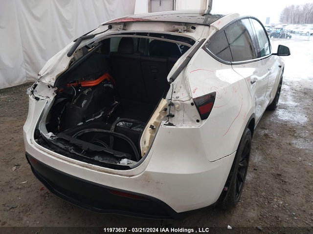 5YJYGDEE1LF027319 Tesla Model Y