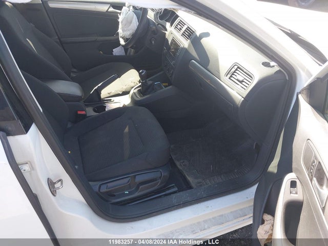 3VW167AJ7HM389647 Volkswagen JETTA SEDAN