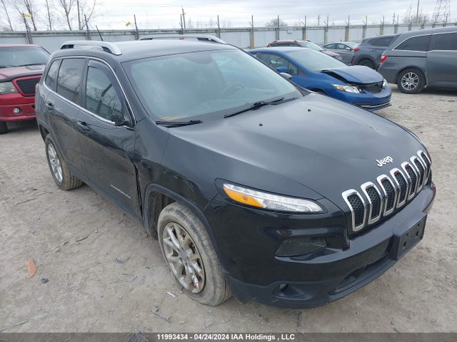 1C4PJLCB3EW302333 Jeep Cherokee Latitude