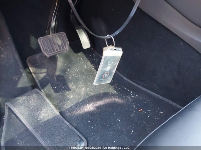 Tesla Model Y 2022 7SAYGDEE2NF484100 Image 11