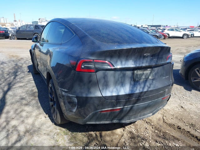 Tesla Model Y 2022 7SAYGDEE2NF484100 Image 3