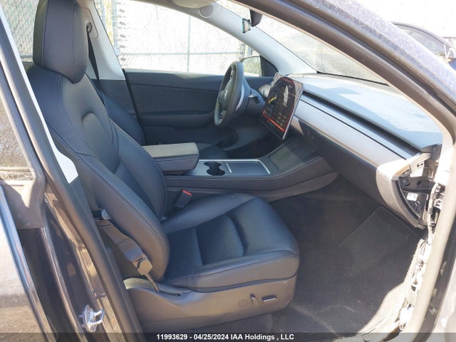 Tesla Model Y 2022 7SAYGDEE2NF484100 Image 5