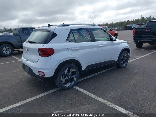 Hyundai Venue Ultimate With Black Interior 2020 KMHRC8A38LU028028 Image 4