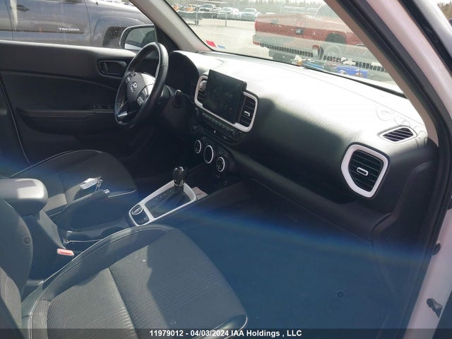 Hyundai Venue Ultimate With Black Interior 2020 KMHRC8A38LU028028 Image 5