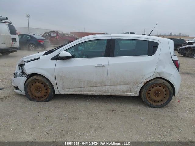 Chevrolet Sonic 2014 1G1JC6EH0E4206831 Image 14
