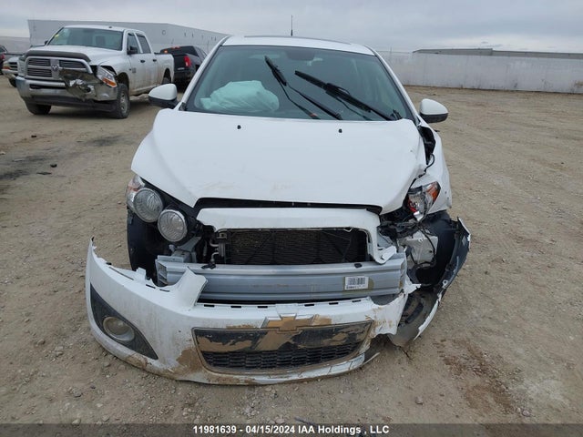 Chevrolet Sonic 2014 1G1JC6EH0E4206831 Image 6
