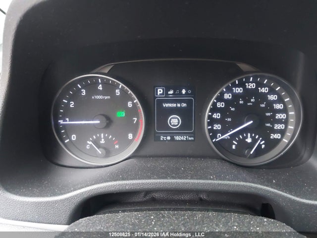 HYUNDAI ELANTRA GLS - 7