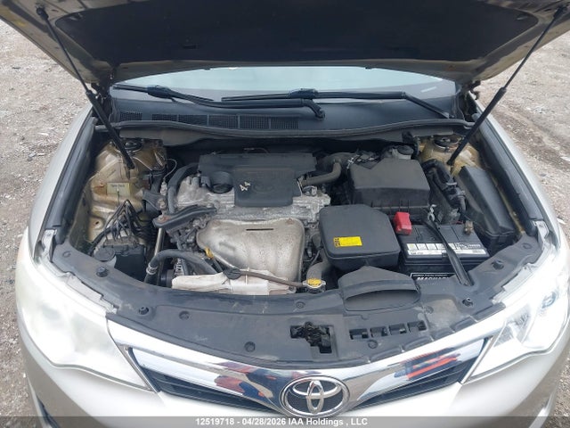 TOYOTA CAMRY - 10