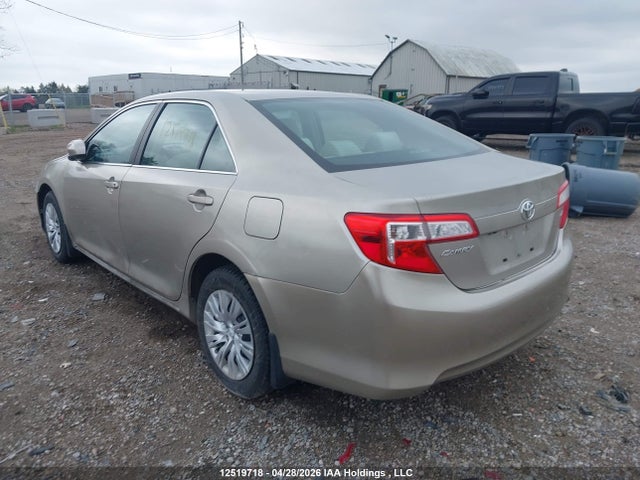 TOYOTA CAMRY - 3