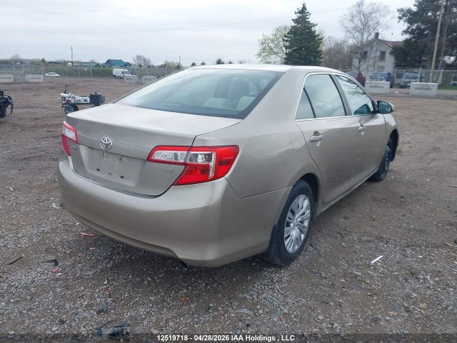 TOYOTA CAMRY - 4