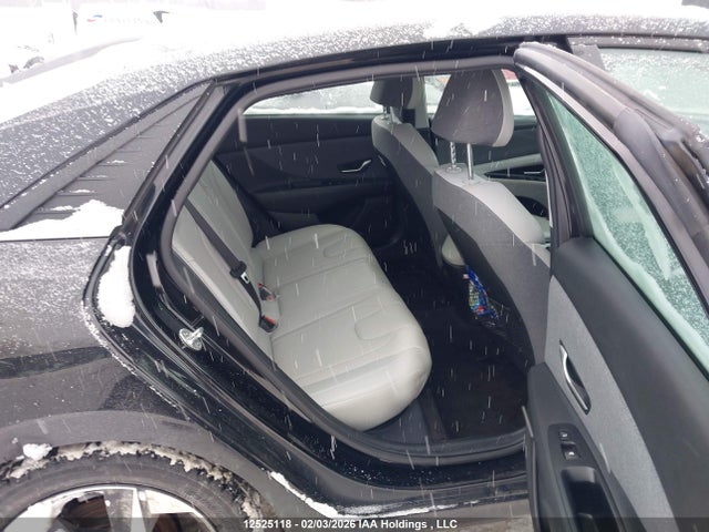 HYUNDAI ELANTRA ULTIMATE IVT WITH TECH PACKAGE WITH TWO-TO - 8