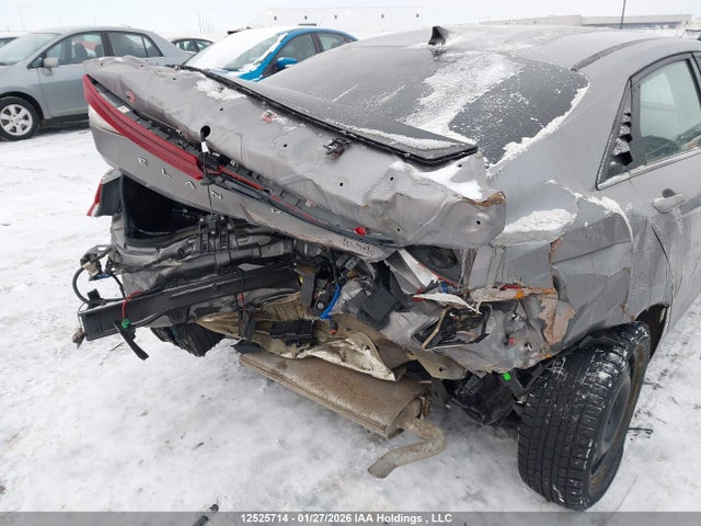 HYUNDAI ELANTRA LIMITED - 6