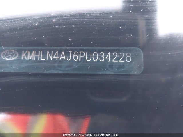 HYUNDAI ELANTRA LIMITED - 9