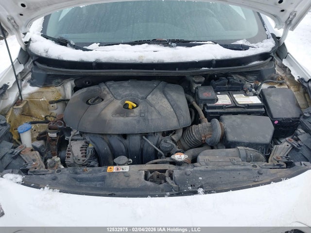 HYUNDAI ELANTRA - 10