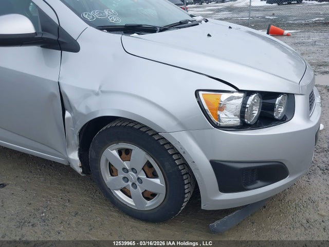 CHEVROLET SONIC LT AUTO - 6