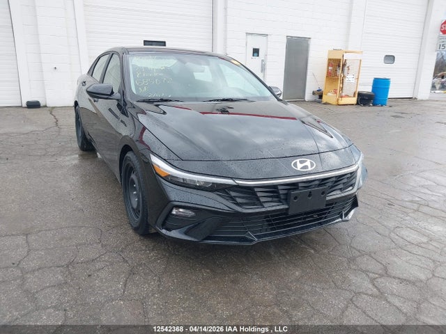 HYUNDAI ELANTRA ESSENTIAL - 1