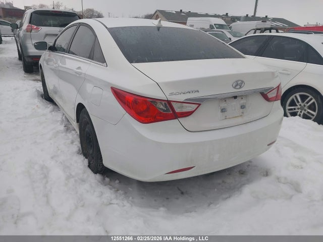 HYUNDAI SONATA GLS - 3