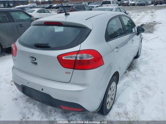 KIA RIO LX - 4
