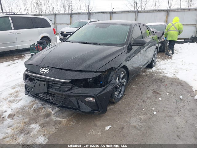 HYUNDAI ELANTRA PREFERRED WITH TECH PACKAGE - 2