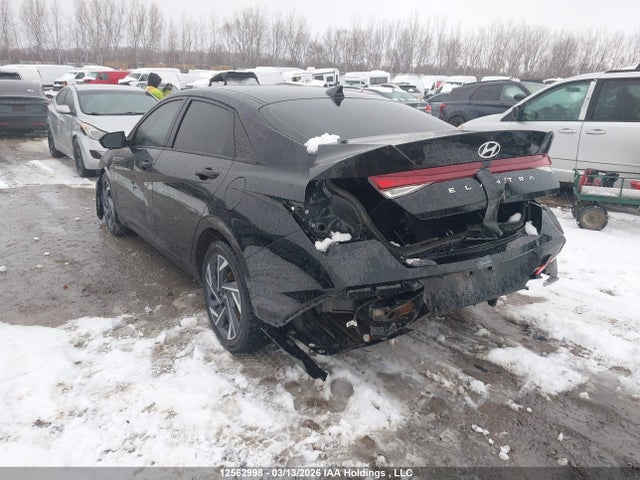 HYUNDAI ELANTRA PREFERRED WITH TECH PACKAGE - 3