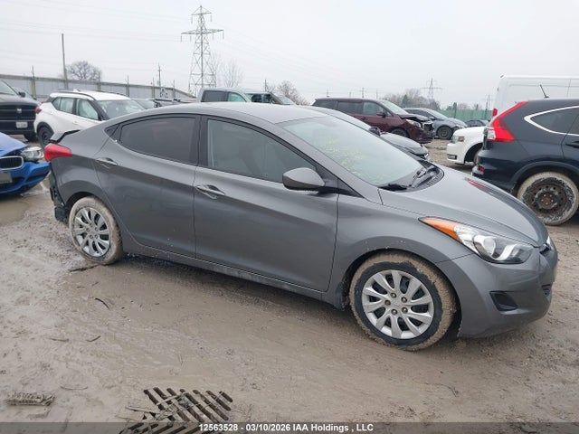 HYUNDAI ELANTRA - 1