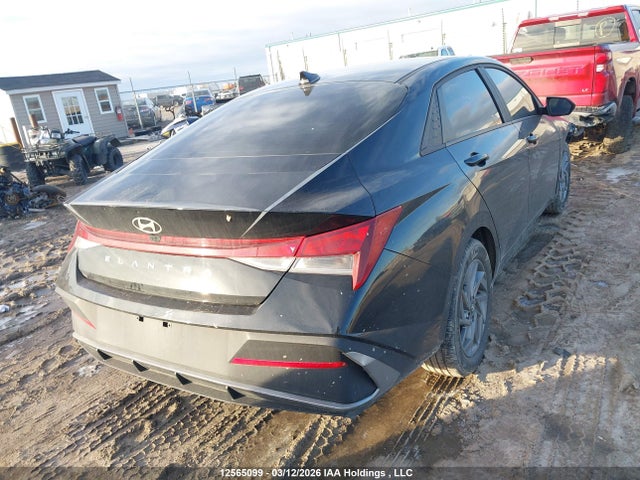 HYUNDAI ELANTRA - 4