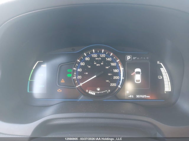 HYUNDAI IONIQ HYBRID LIMITED - 7