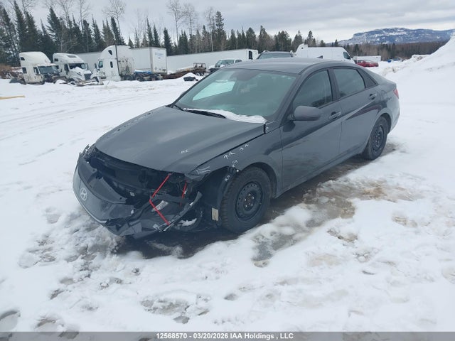 HYUNDAI ELANTRA ESSENTIAL - 2