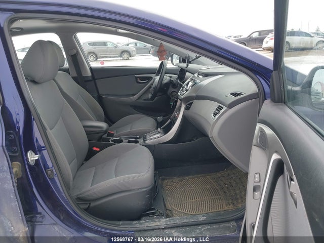 HYUNDAI ELANTRA GLS - 5