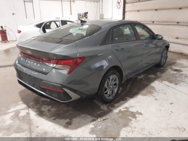 HYUNDAI ELANTRA SEL SPORT - 4