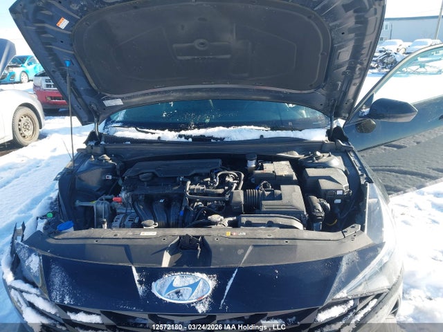 HYUNDAI ELANTRA PREFERRED IVT - 10