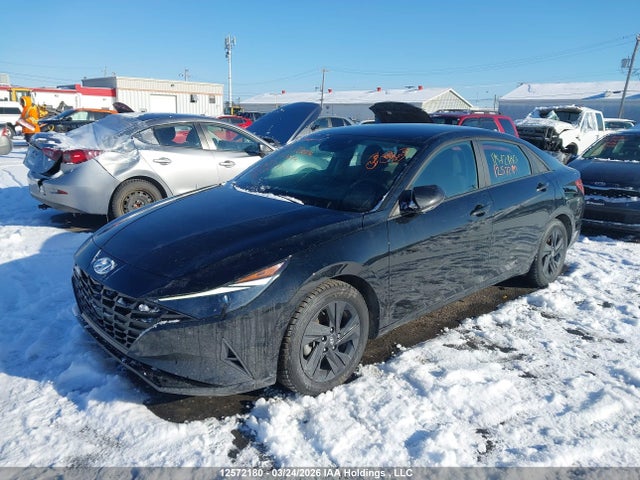 HYUNDAI ELANTRA PREFERRED IVT - 2