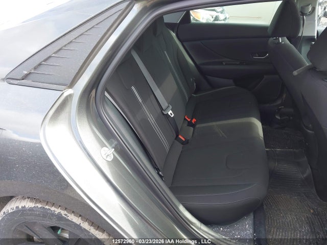 HYUNDAI ELANTRA PREFERRED IVT WITH TECH PACKAGE - 8