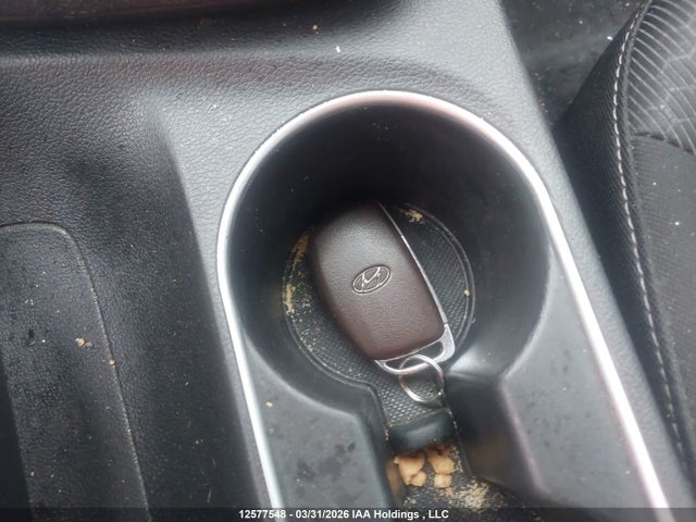 HYUNDAI ELANTRA GLS - 10