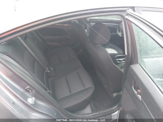 HYUNDAI ELANTRA GLS - 8