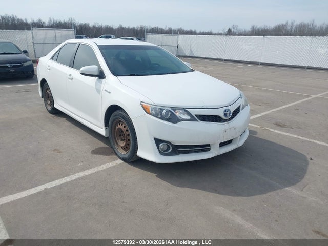 TOYOTA CAMRY - 1