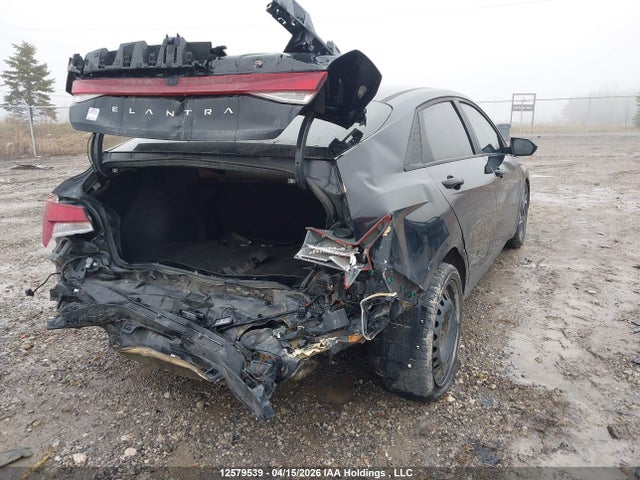 HYUNDAI ELANTRA SEL - 4