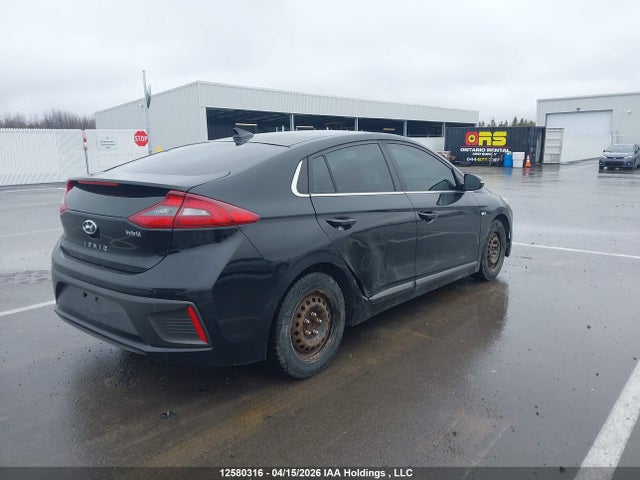 HYUNDAI IONIQ HYBRID PREFERRED - 4