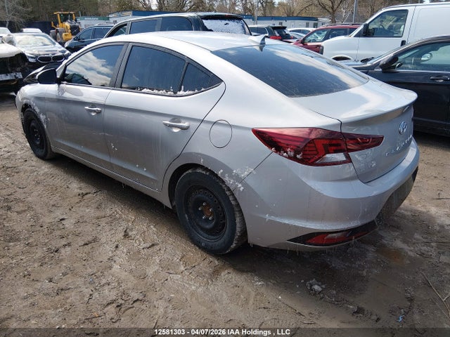HYUNDAI ELANTRA - 3