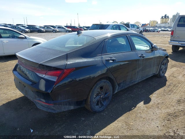 HYUNDAI ELANTRA PREFERRED IVT - 4